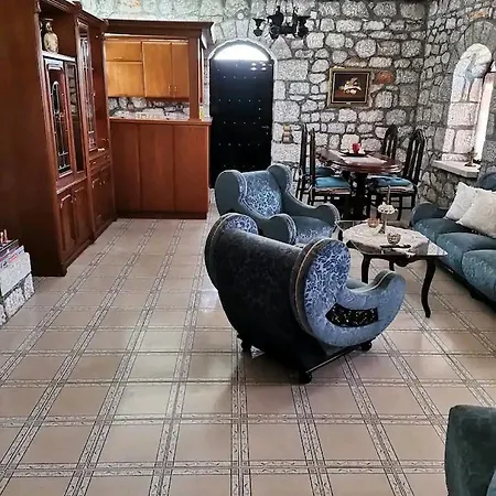 Traditional Stone House Vila Areopoli