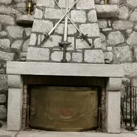 Vila Traditional Stone House *