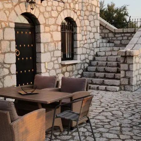 Traditional Stone House Vila Areopoli