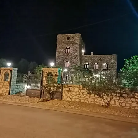 Traditional Stone House Vila